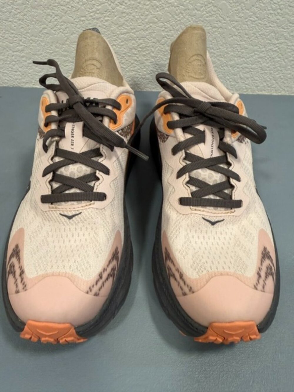 HOKA Challenger ATR 7 Trail Running Hiking Shoes Beige Peach Womens 7